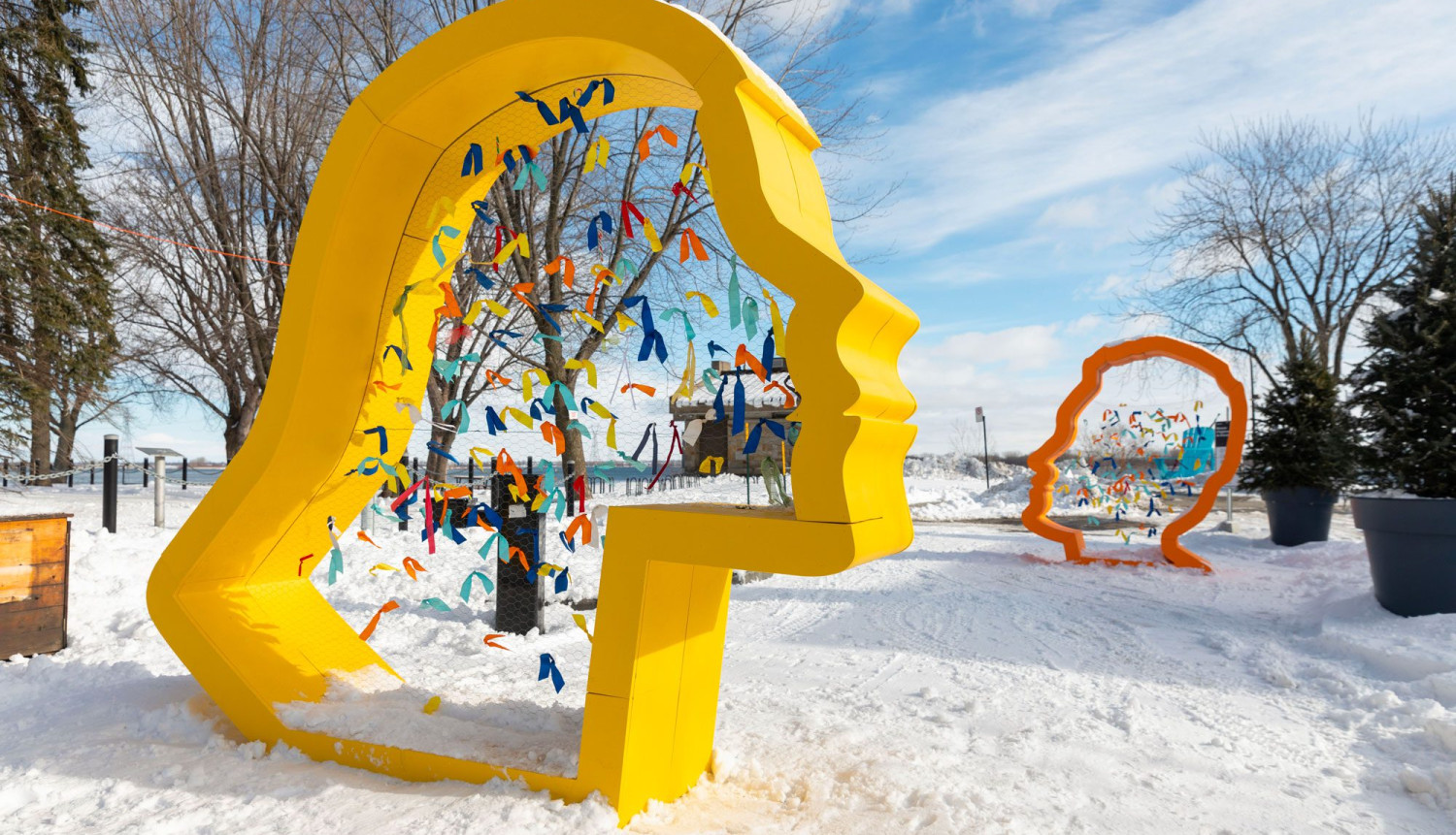 Bright and welcoming urban stops in 17 boroughs of Montreal | MASSIVart - Art Integration